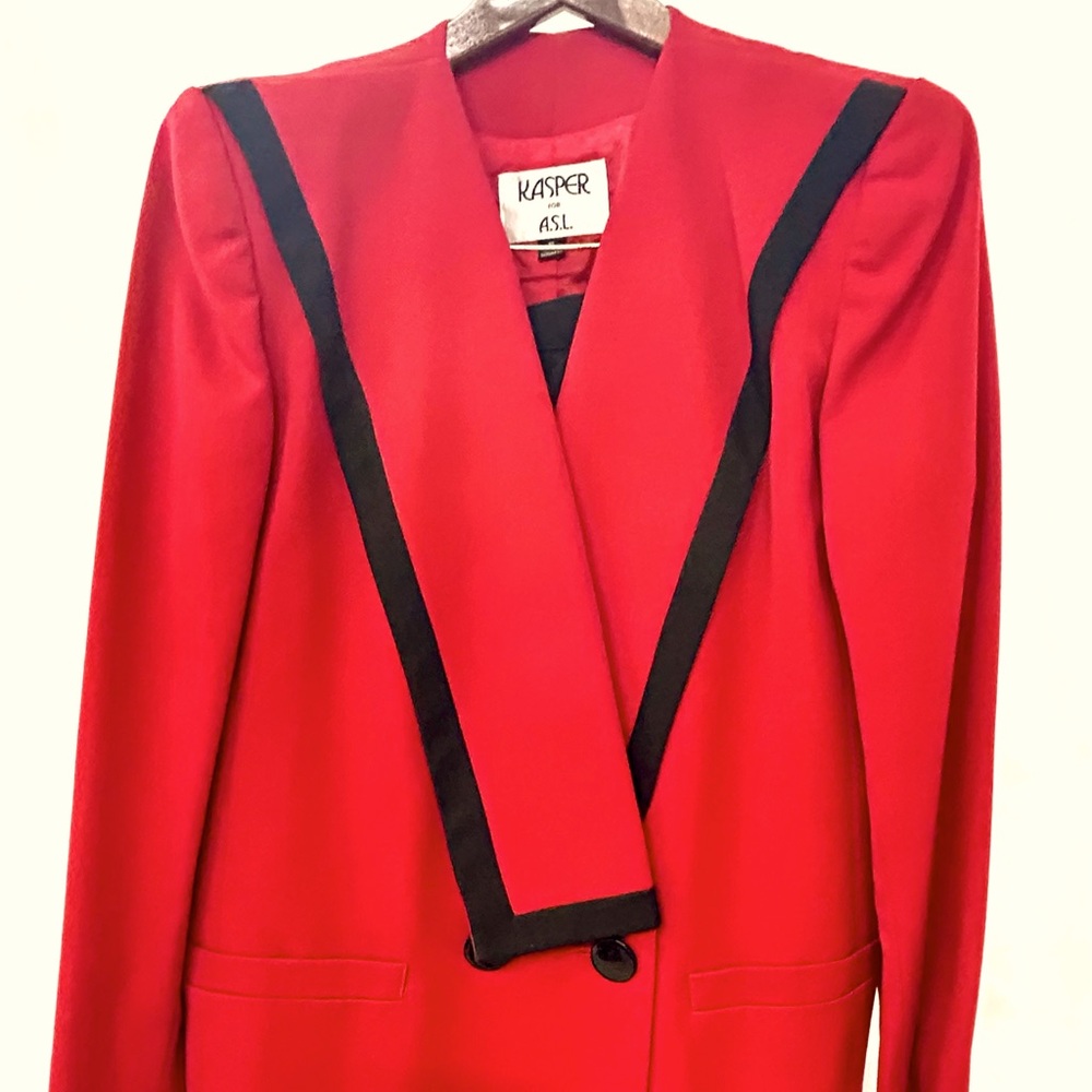 Kasper Rad Have to Have Suit
